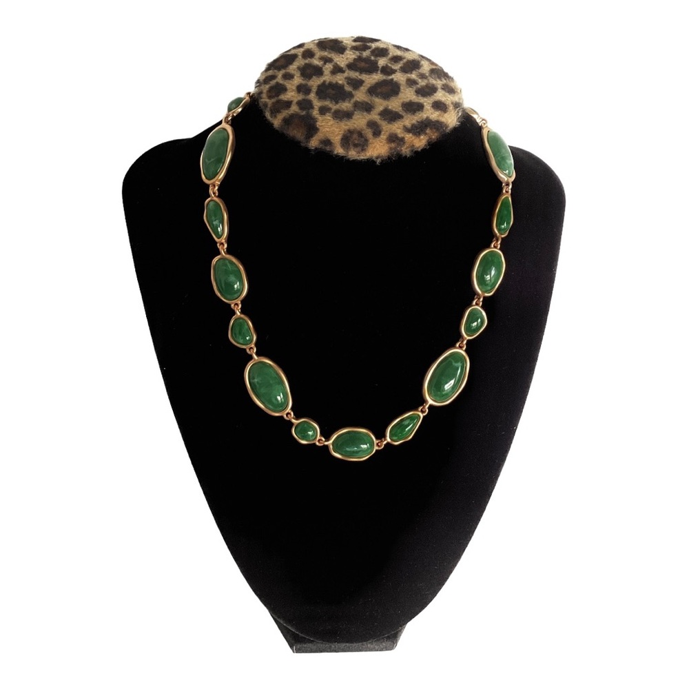 Southern Living Brushed Gold Tone Jade Green Resin Cab 16 Inch Necklace